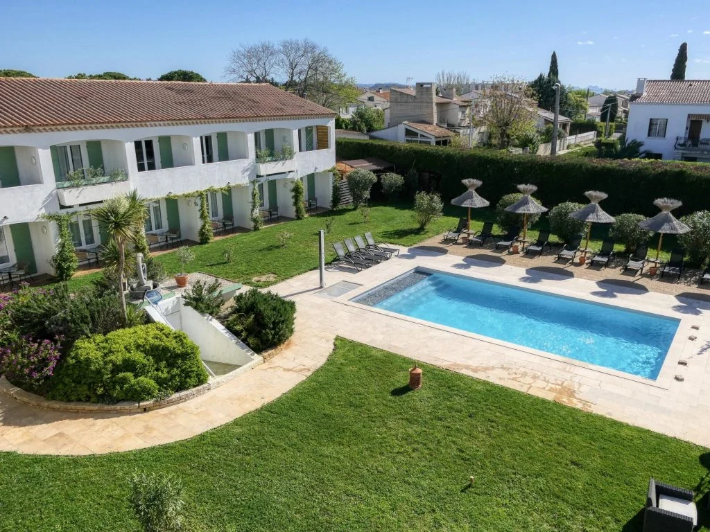 Hotel Le Rodin in Arles mit Garten und Pool